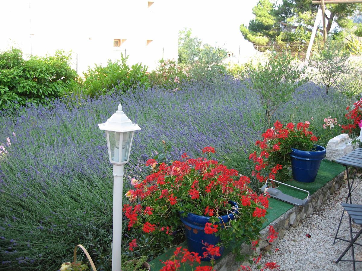 Hostellerie Aspremont ภายนอก รูปภาพ